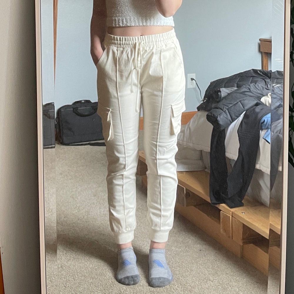 joggers with pockets